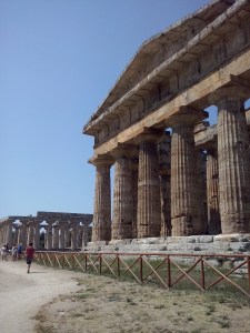 De mens is er nietig bij vergeleken.