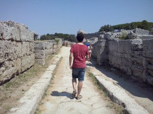 Je kunt er wandelen door een millennia oude straat.