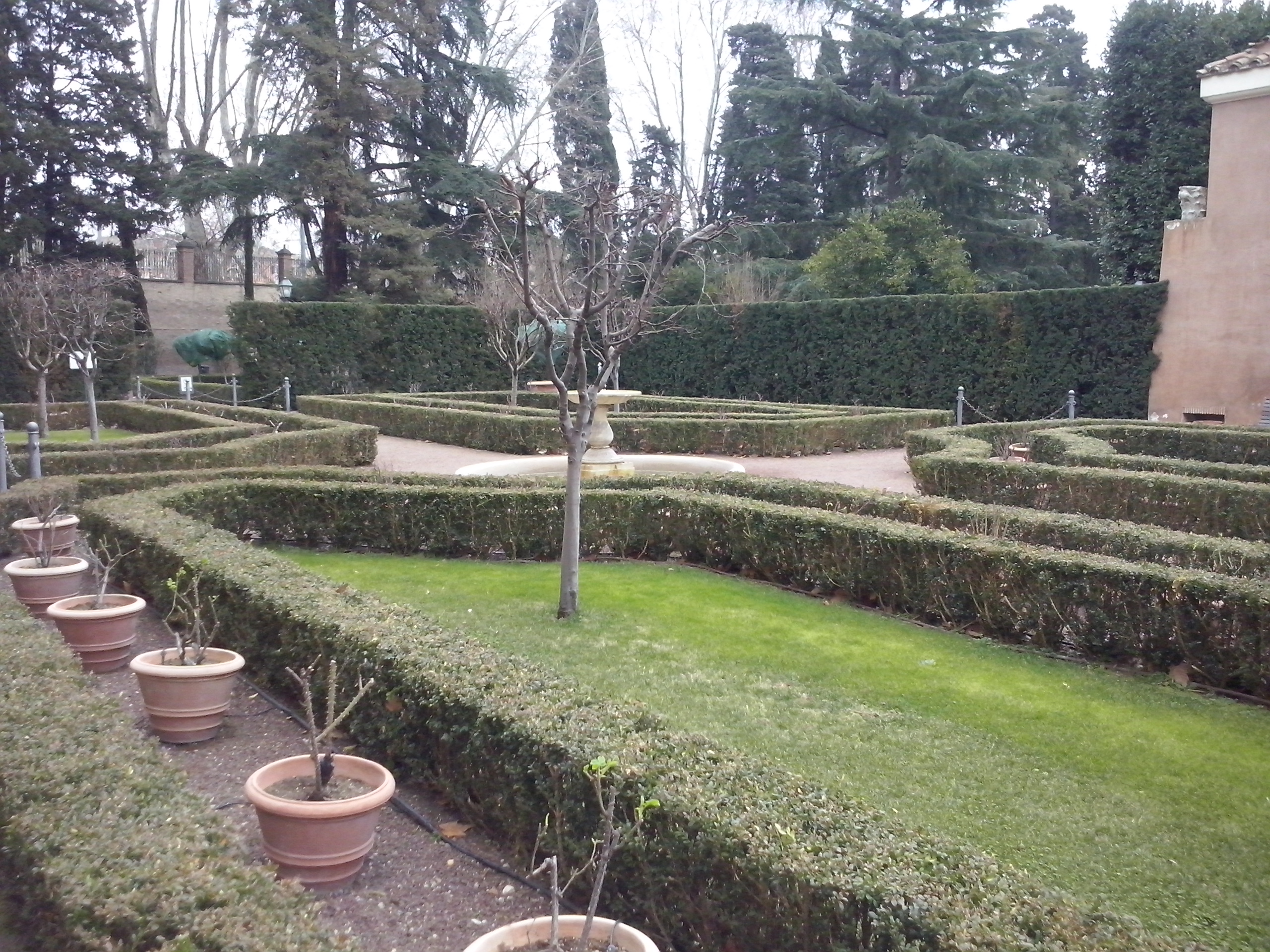 De tuin van de Villa Farnesina