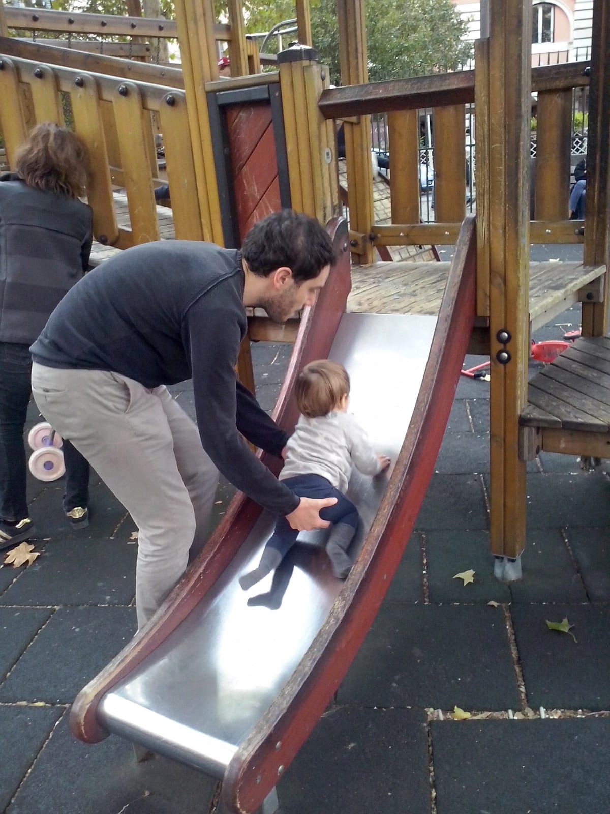 Glijbaantje klimmen op Piazza San Cosimato