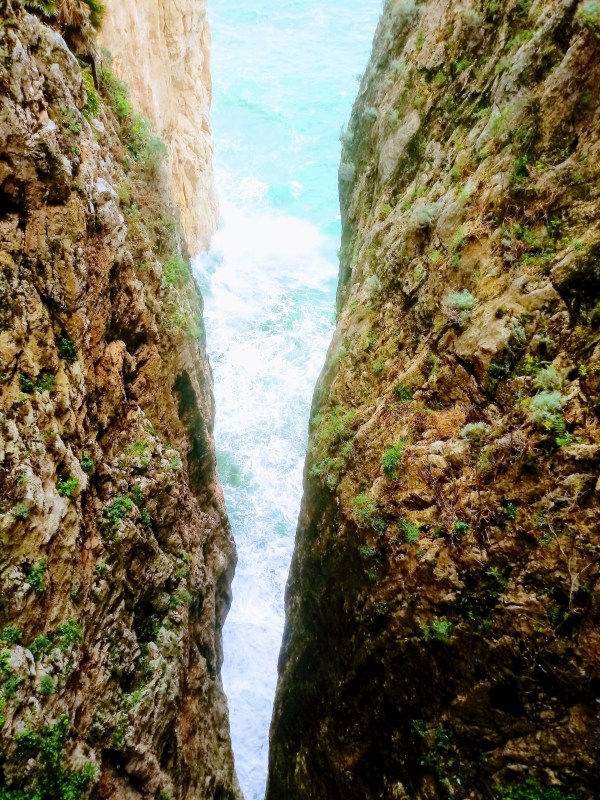 De gespleten berg van Gaeta