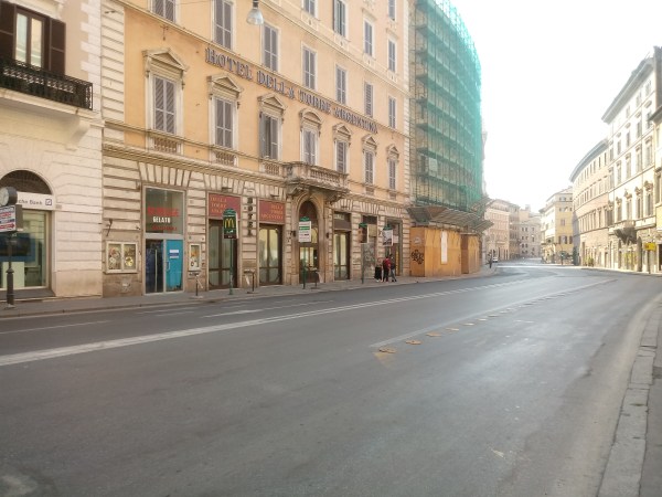 Een lege Corso Vittorio zien we hopelijk nooit meer terug.